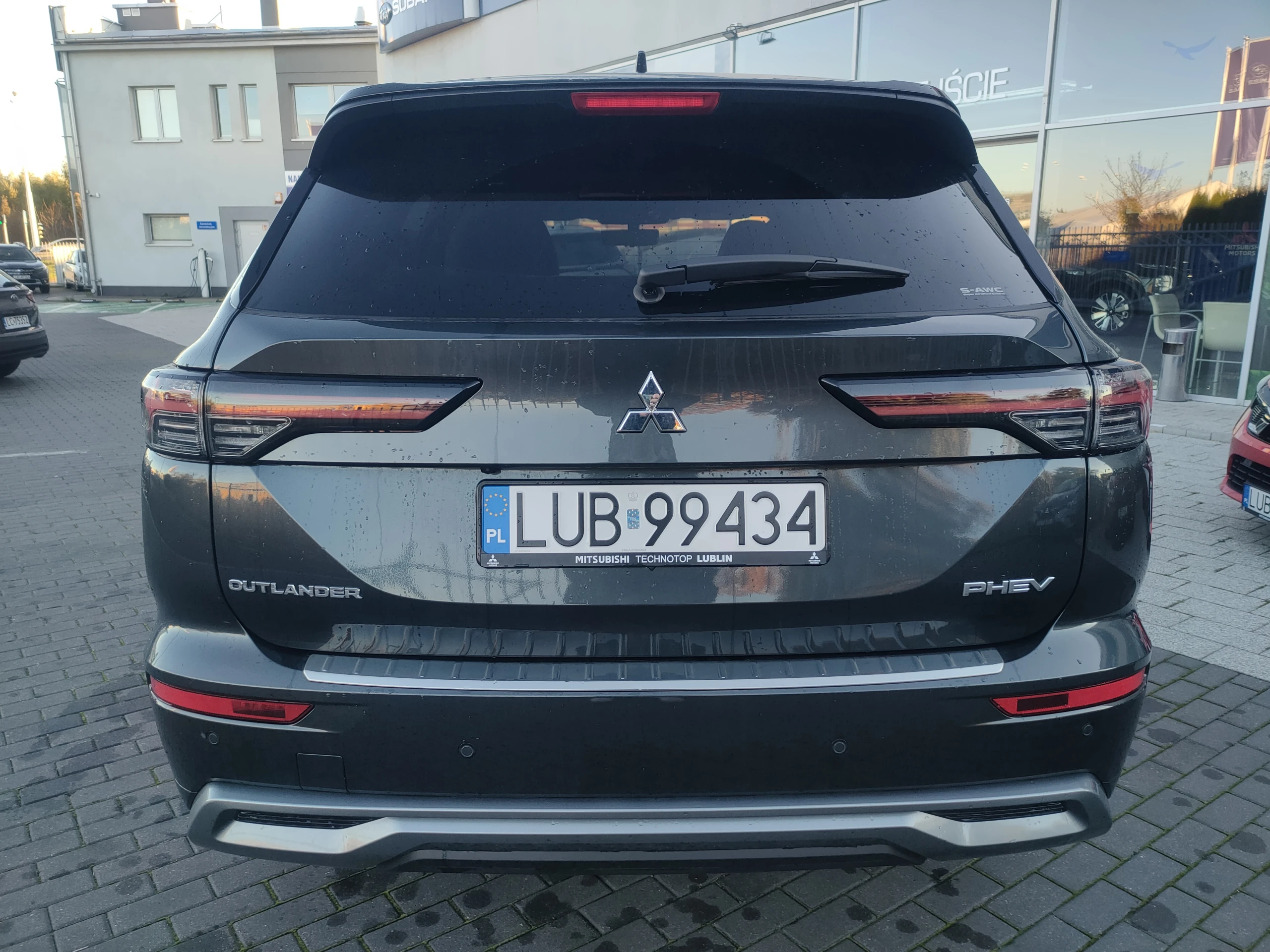 Outlander PHEV - Zdjęcie 4